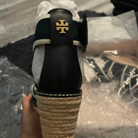 Heel Espadrille. - Picture 5 of 5